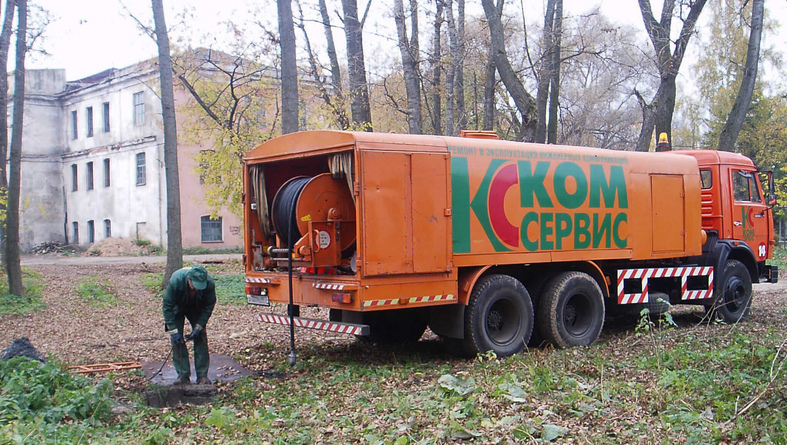 Как избежать засорений домовой и ливневой канализации