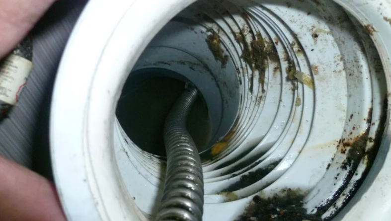 Последствия непрофессиональной чистки канализационных труб